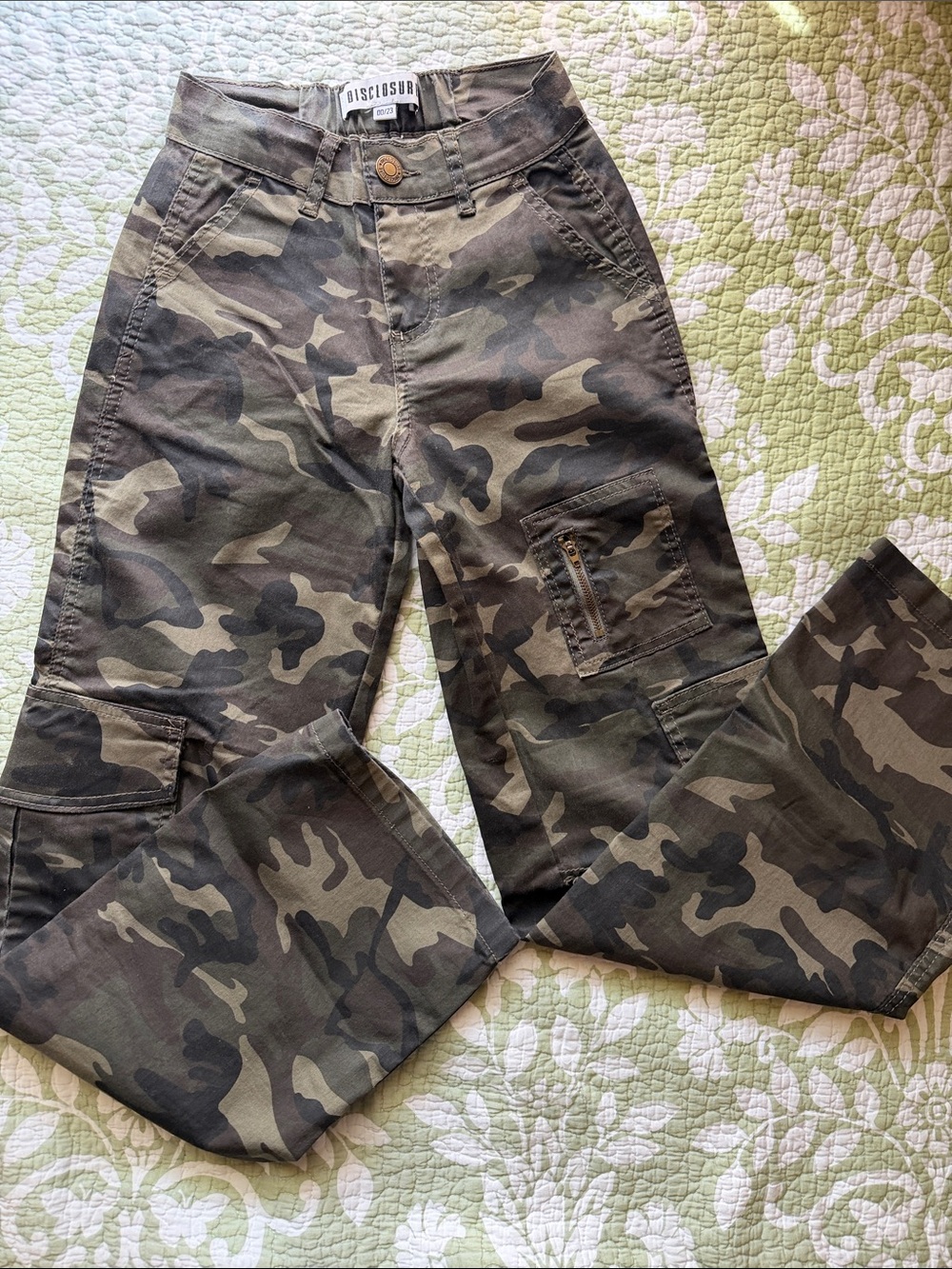 Disclosure Camo Utility Cargo Pants - Green Camo